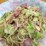 ベーコン塩昆布キャベツとツナのパスタ